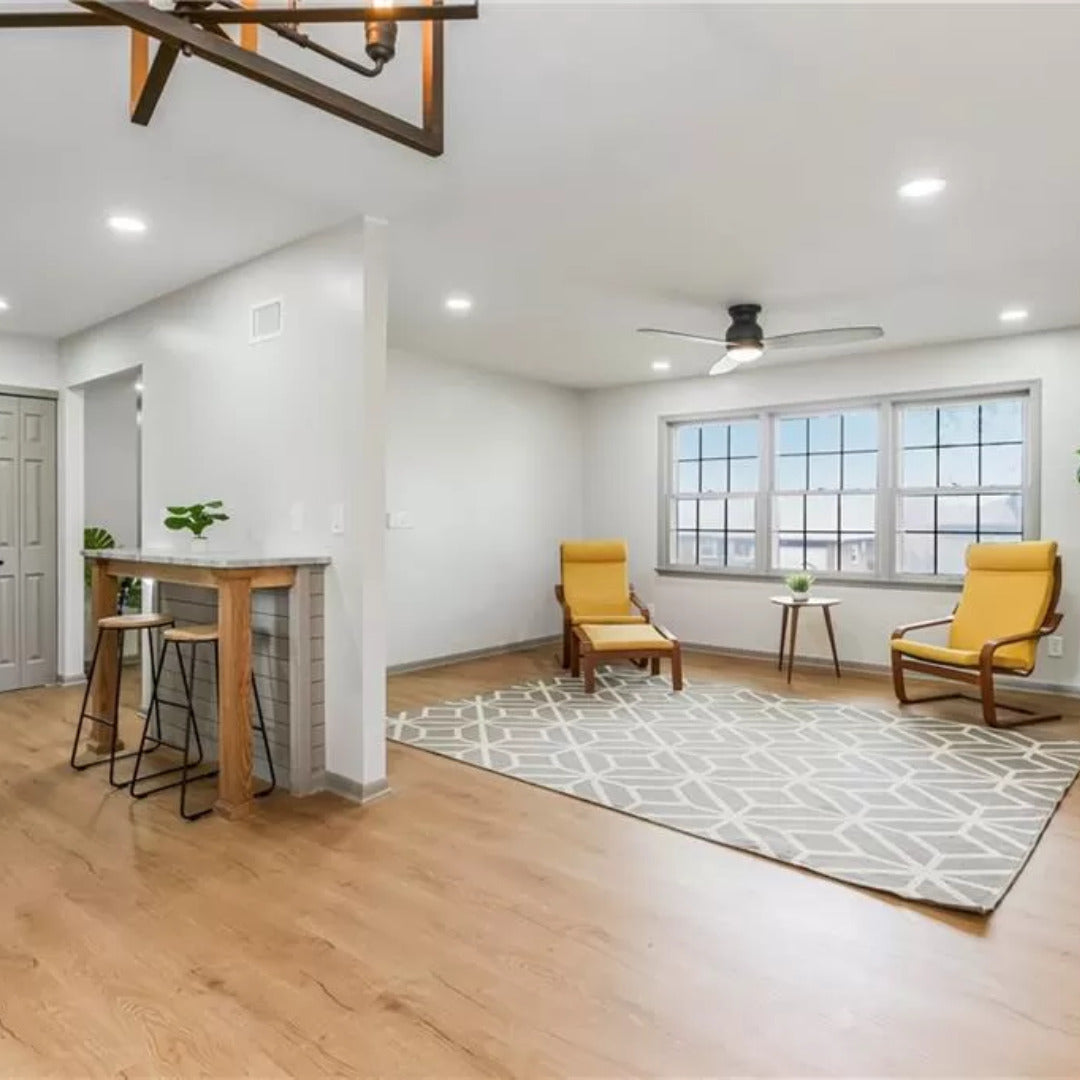 Light Oak - Luxury Vinyl Plank Flooring